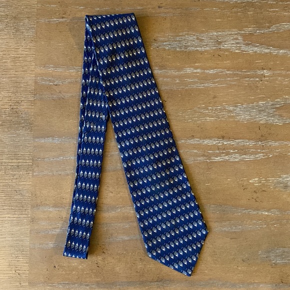 Van Heusen Navy Blue Tie - Picture 2 of 7